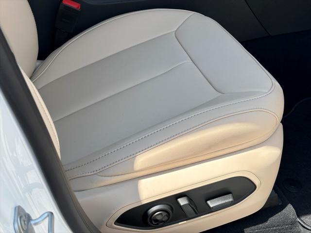 new 2025 Jeep Grand Cherokee L car, priced at $48,542