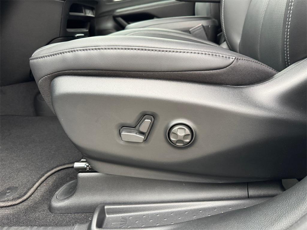 new 2026 Chrysler Pacifica car, priced at $42,835