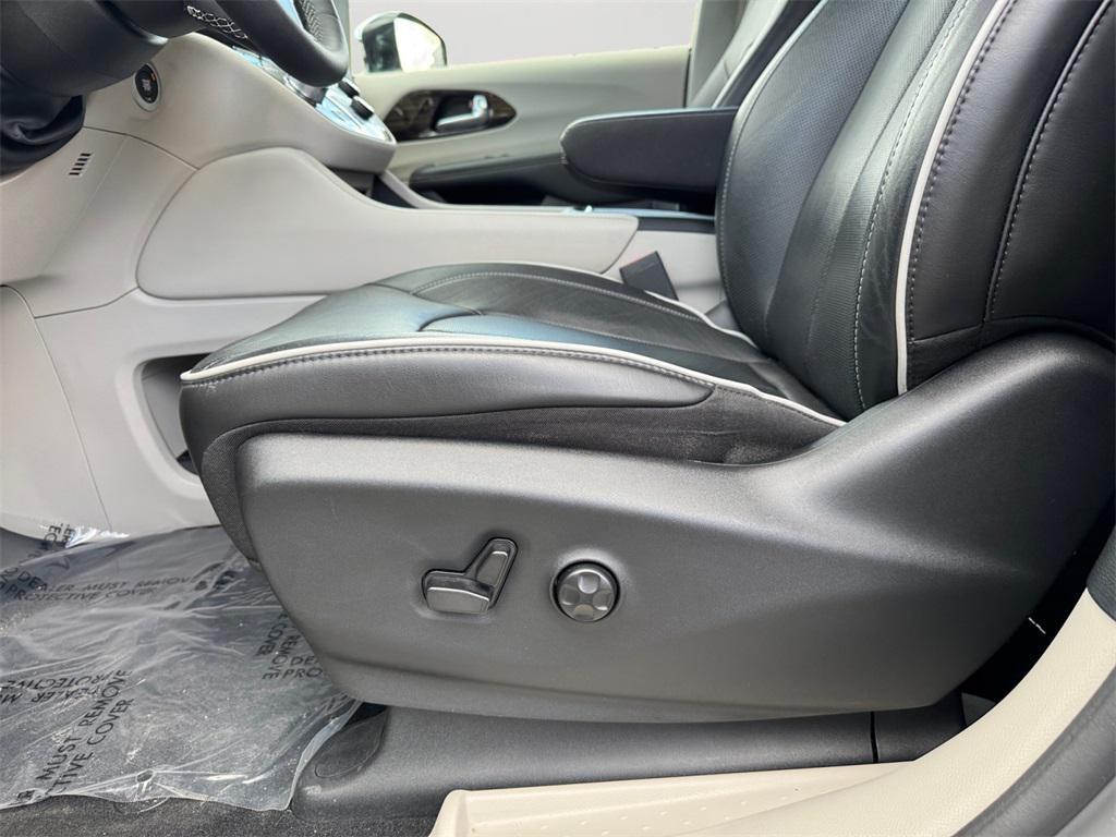 used 2023 Chrysler Pacifica car, priced at $40,000