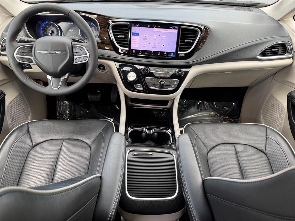 used 2023 Chrysler Pacifica car, priced at $40,000