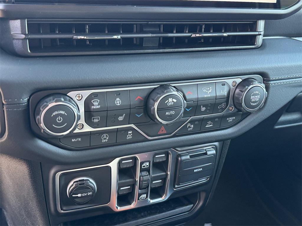 new 2026 Jeep Wrangler car, priced at $56,645