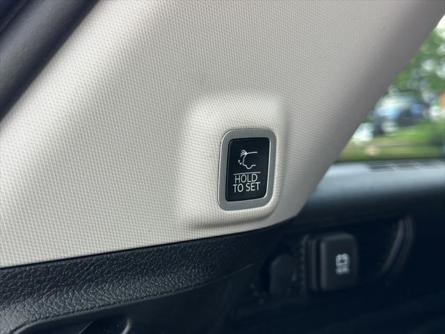 used 2023 Jeep Grand Cherokee car, priced at $29,300