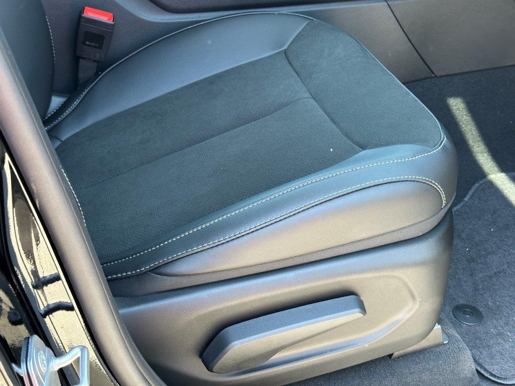 new 2025 Jeep Grand Cherokee L car, priced at $45,658