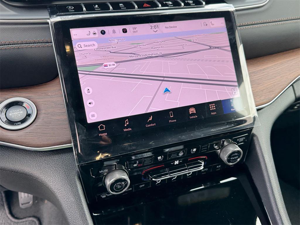 new 2025 Jeep Grand Cherokee car, priced at $65,000