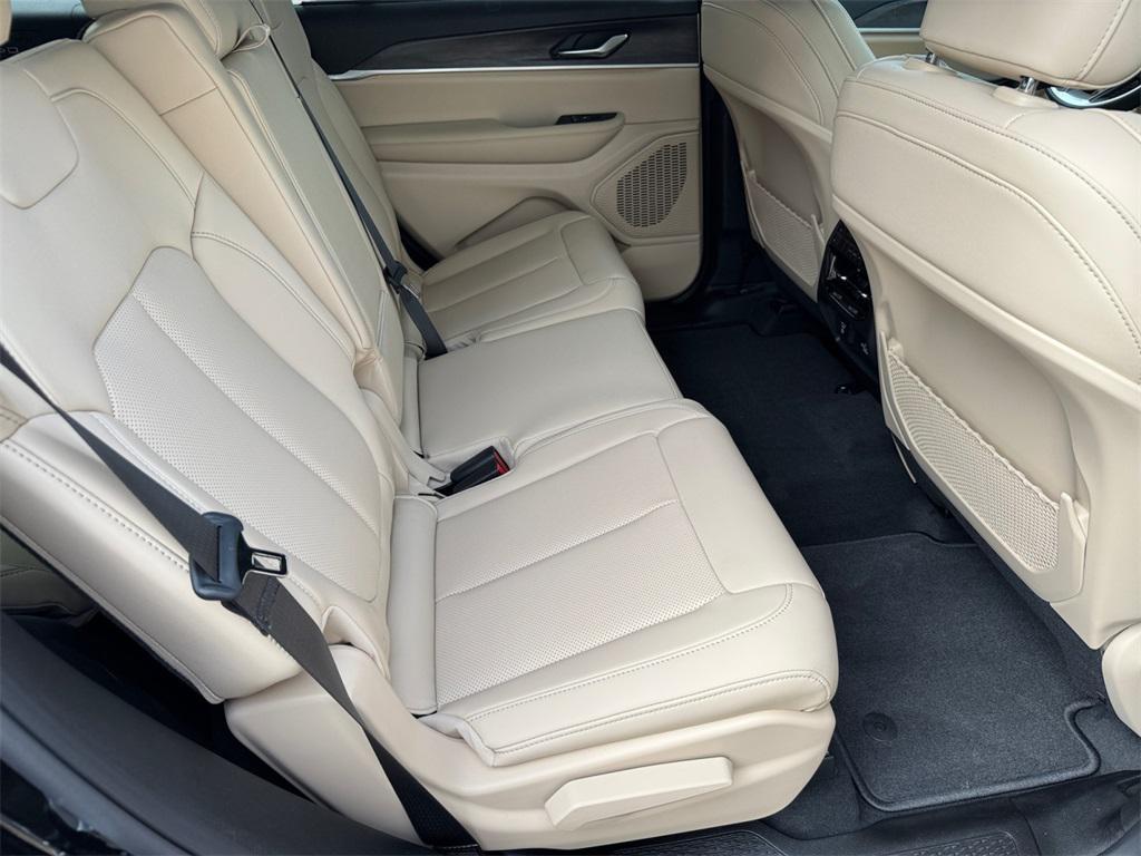 new 2025 Jeep Grand Cherokee L car, priced at $53,085