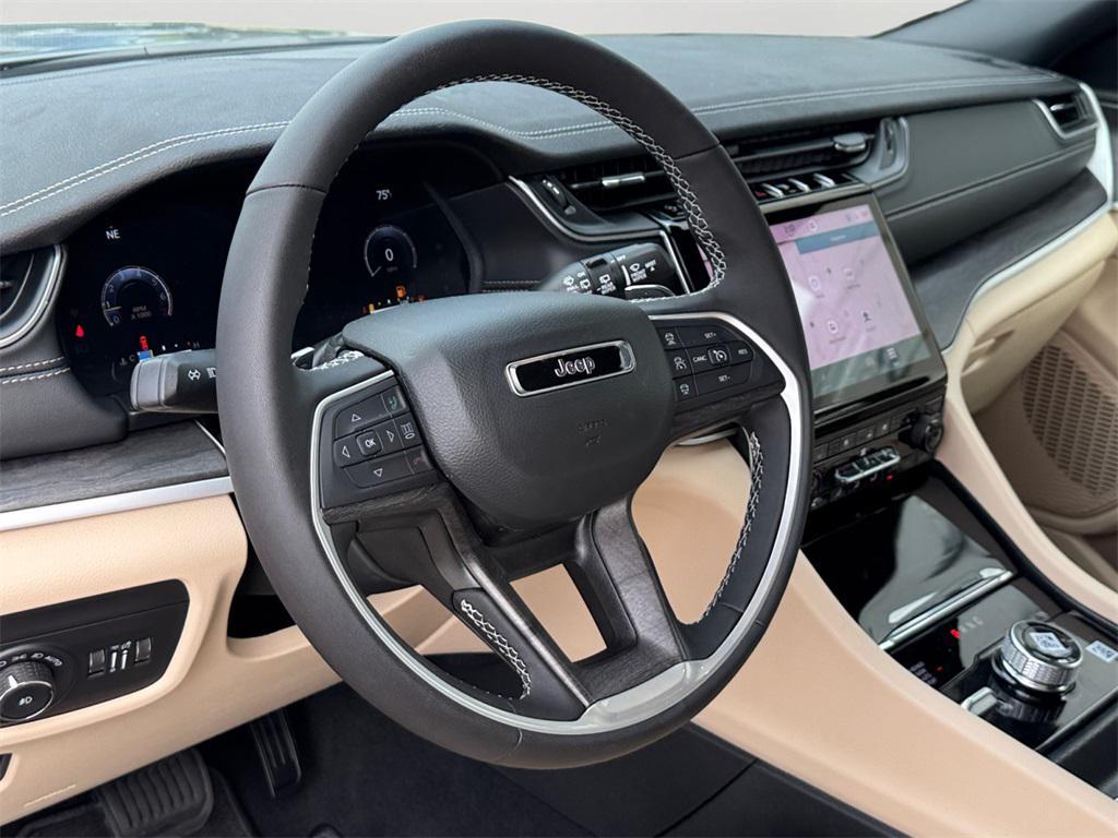 new 2025 Jeep Grand Cherokee L car, priced at $53,085