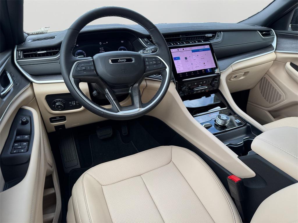 new 2025 Jeep Grand Cherokee L car, priced at $53,085