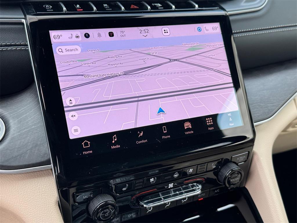 new 2025 Jeep Grand Cherokee L car, priced at $53,085