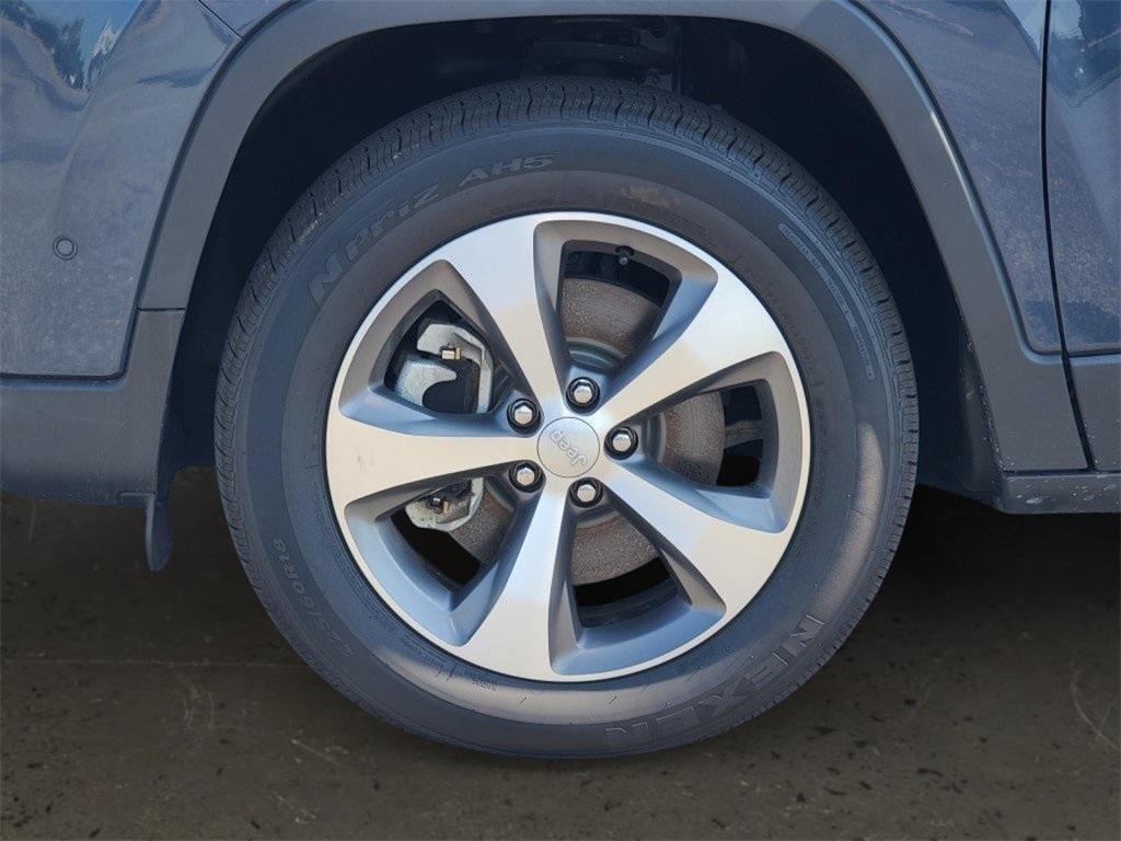 used 2022 Jeep Cherokee car, priced at $24,500