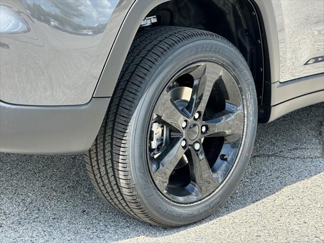 new 2025 Jeep Grand Cherokee car, priced at $45,355