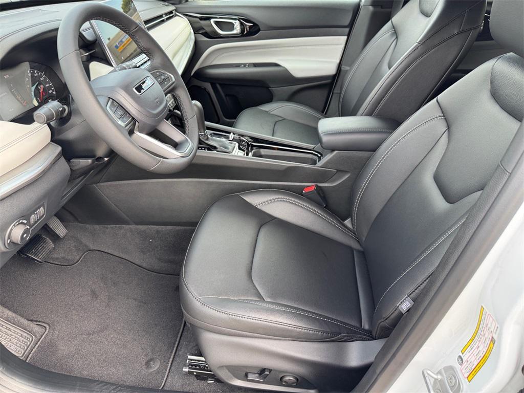 new 2026 Jeep Compass car, priced at $32,000