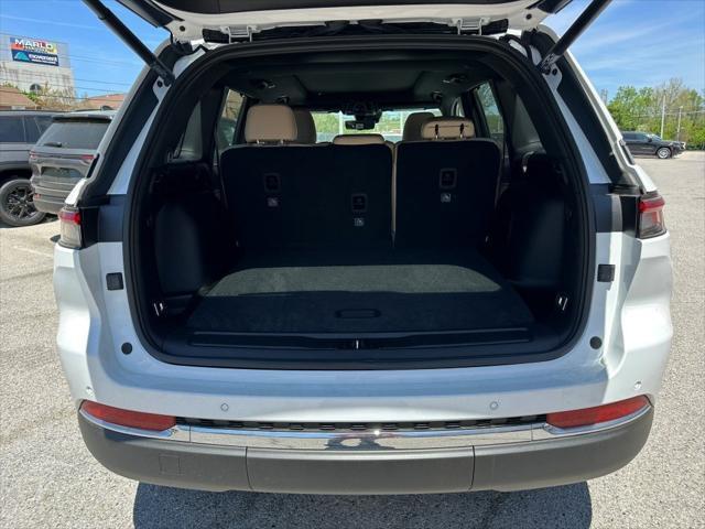 new 2025 Jeep Grand Cherokee car, priced at $51,515