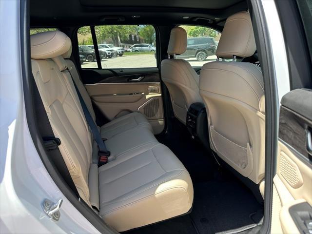 new 2025 Jeep Grand Cherokee car, priced at $51,515