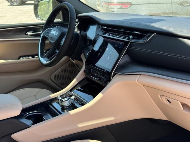 new 2025 Jeep Grand Cherokee car, priced at $51,515