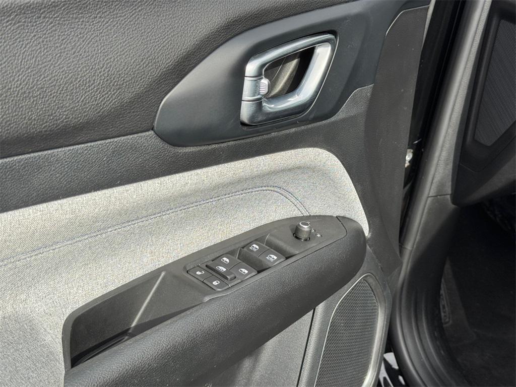 used 2022 Jeep Compass car, priced at $20,589