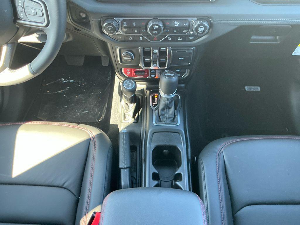 new 2025 Jeep Wrangler car, priced at $60,945