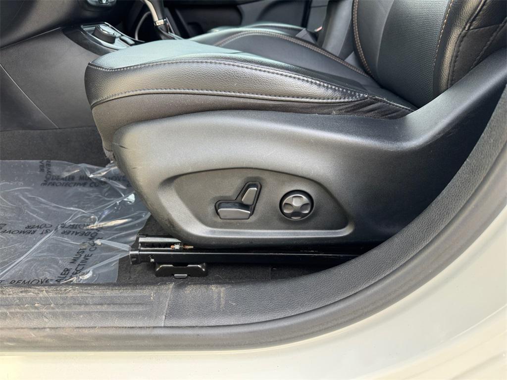 used 2020 Jeep Compass car, priced at $17,000