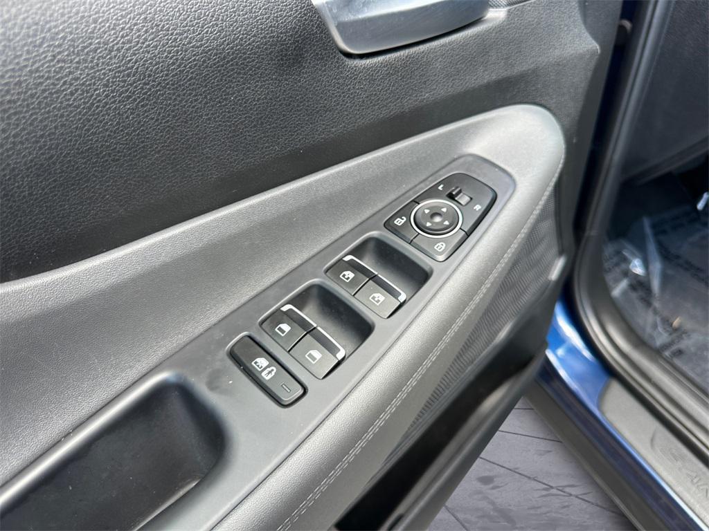 used 2023 Hyundai Santa Fe car, priced at $20,000