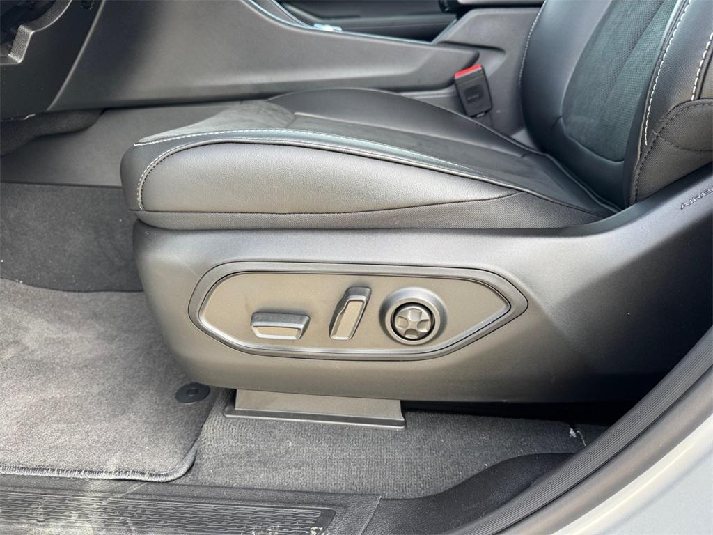 new 2025 Jeep Grand Cherokee car, priced at $44,480