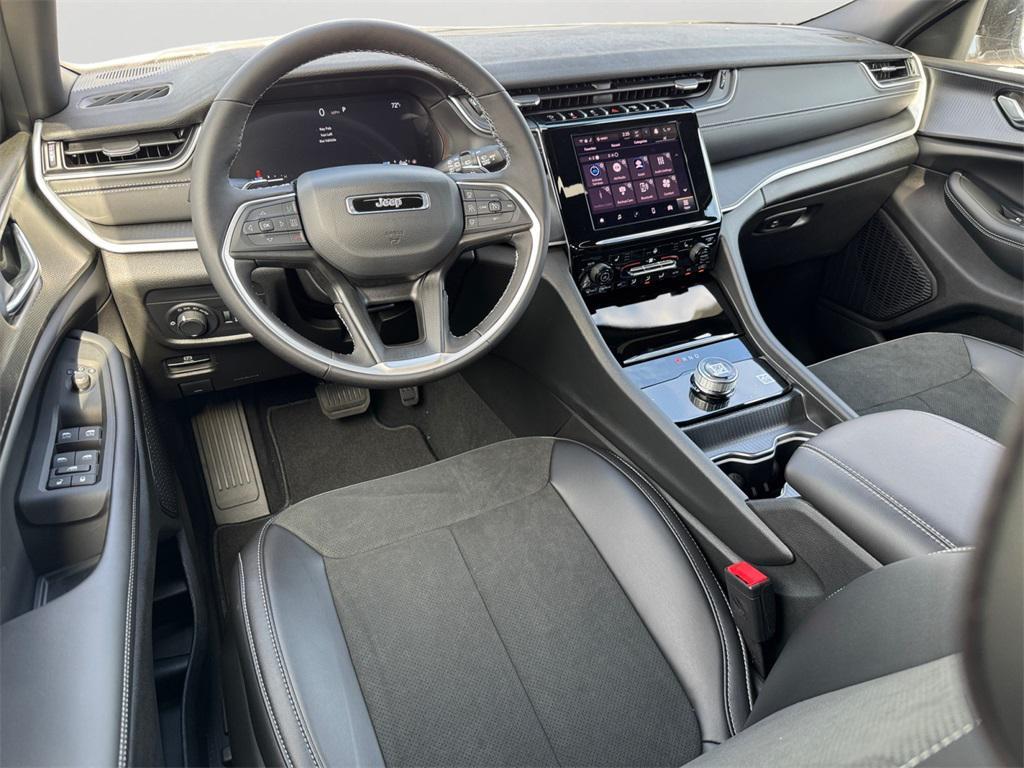 new 2025 Jeep Grand Cherokee car, priced at $44,480