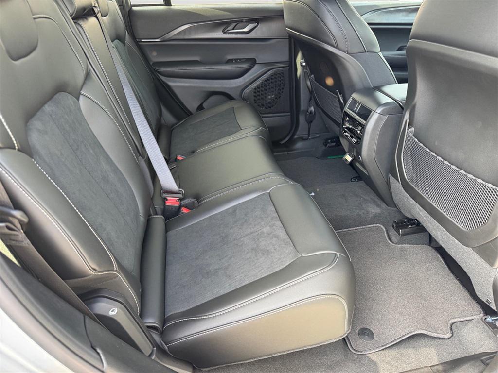 new 2025 Jeep Grand Cherokee car, priced at $44,480