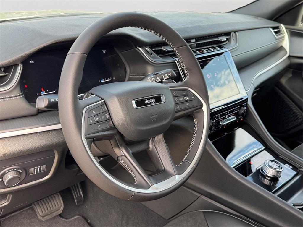 new 2025 Jeep Grand Cherokee car, priced at $44,480