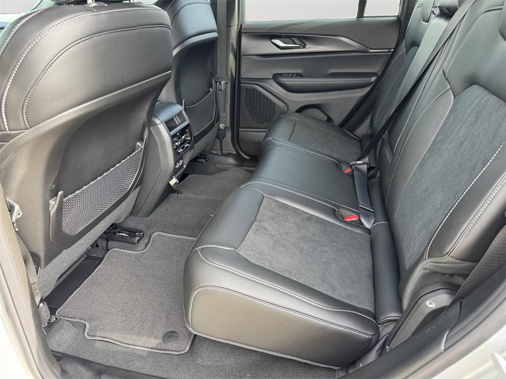 new 2025 Jeep Grand Cherokee car, priced at $44,480