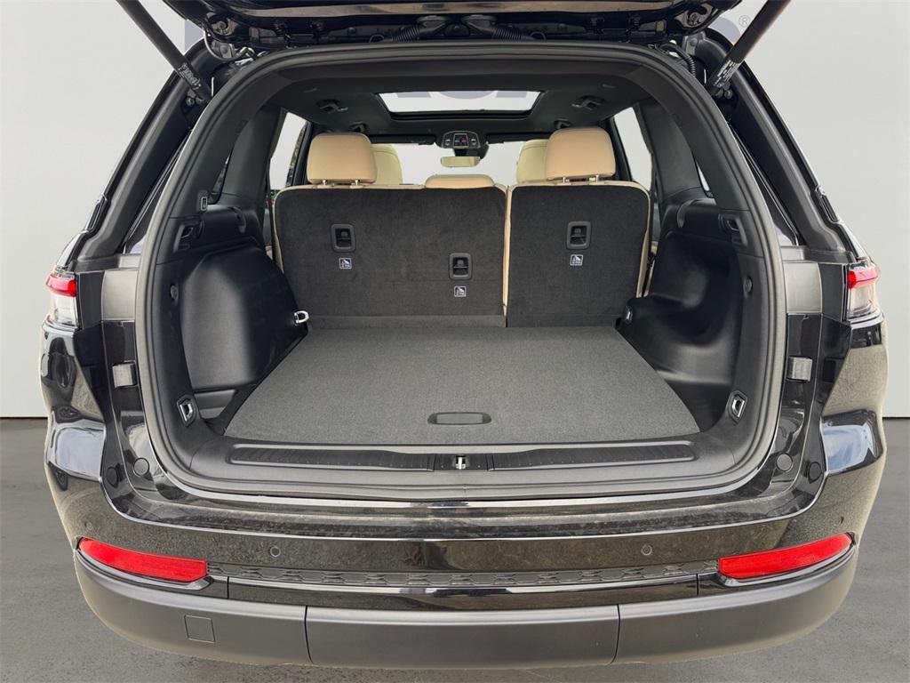 new 2025 Jeep Grand Cherokee car, priced at $51,485