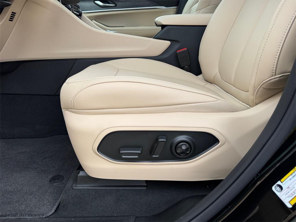 new 2025 Jeep Grand Cherokee car, priced at $51,485