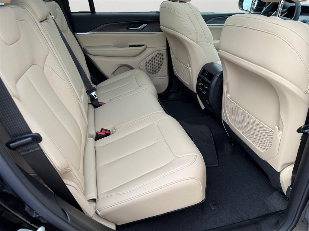 new 2025 Jeep Grand Cherokee car, priced at $51,485