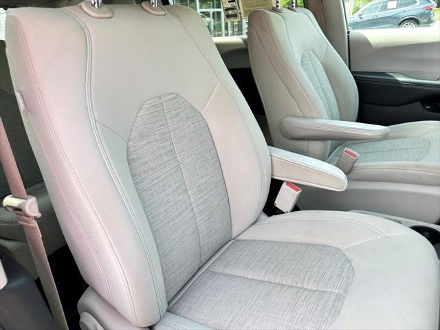 used 2018 Chrysler Pacifica Hybrid car, priced at $17,900