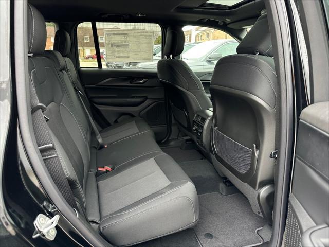new 2025 Jeep Grand Cherokee car, priced at $41,470