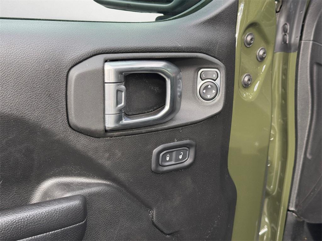 used 2022 Jeep Wrangler Unlimited car, priced at $37,999