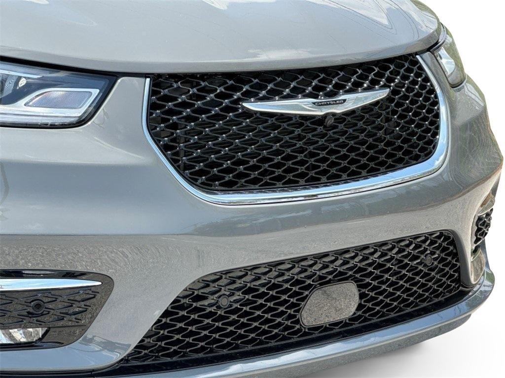 new 2025 Chrysler Pacifica car, priced at $38,755