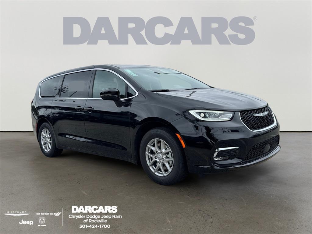 new 2026 Chrysler Pacifica car, priced at $42,905