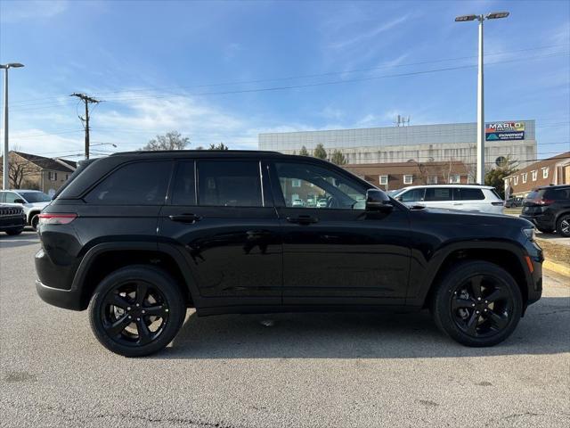 new 2025 Jeep Grand Cherokee car, priced at $45,675