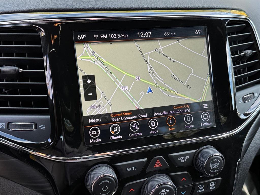 used 2021 Jeep Grand Cherokee car, priced at $25,173