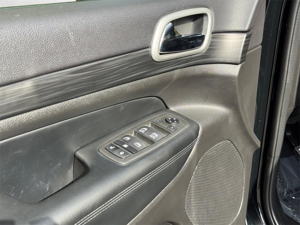 used 2021 Jeep Grand Cherokee car, priced at $25,173