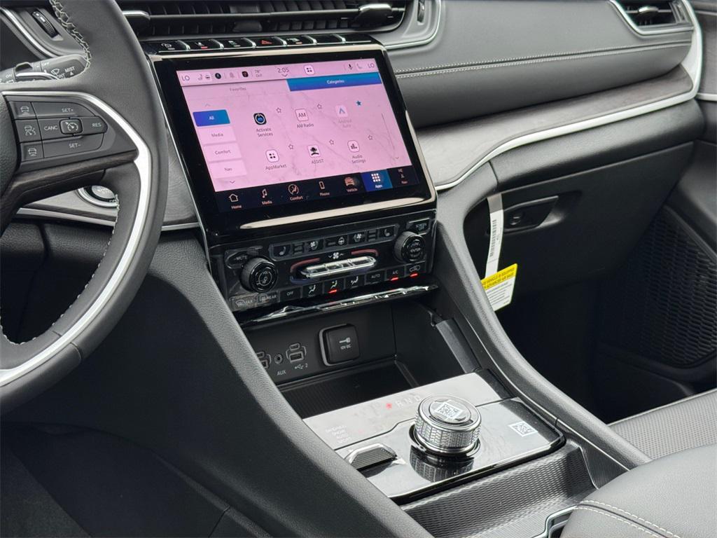 new 2025 Jeep Grand Cherokee car, priced at $50,000