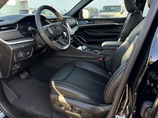 new 2025 Jeep Grand Cherokee car, priced at $54,735