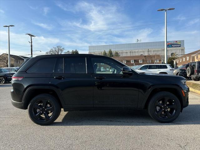 new 2025 Jeep Grand Cherokee car, priced at $54,735