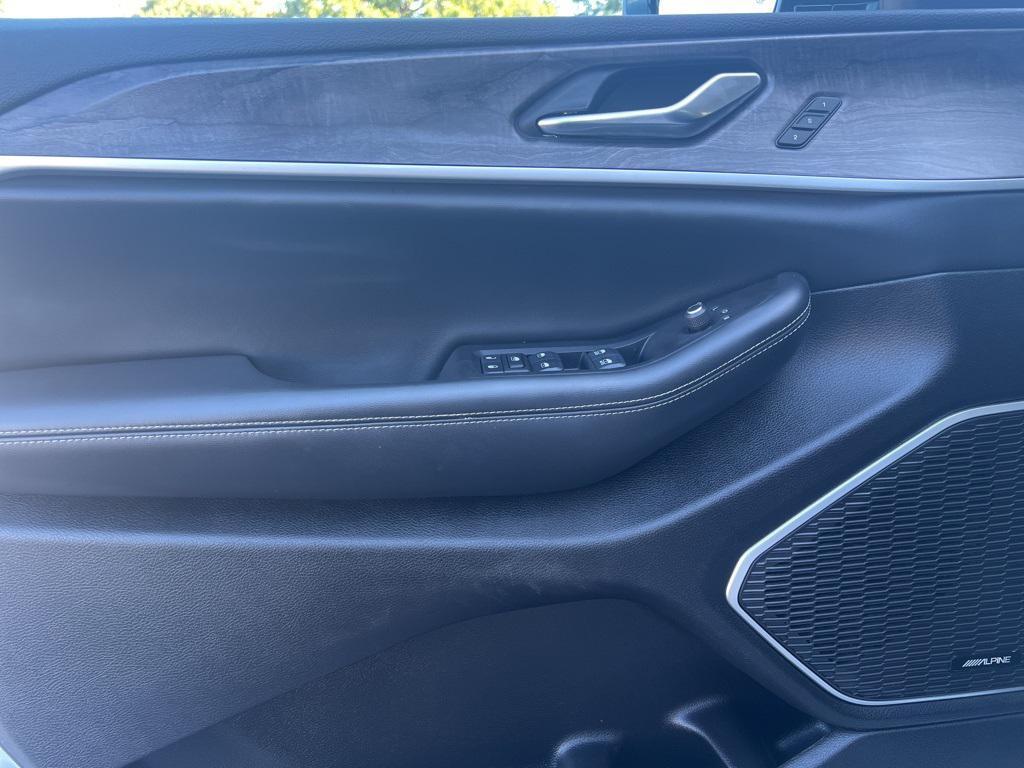 used 2022 Jeep Grand Cherokee L car, priced at $31,700