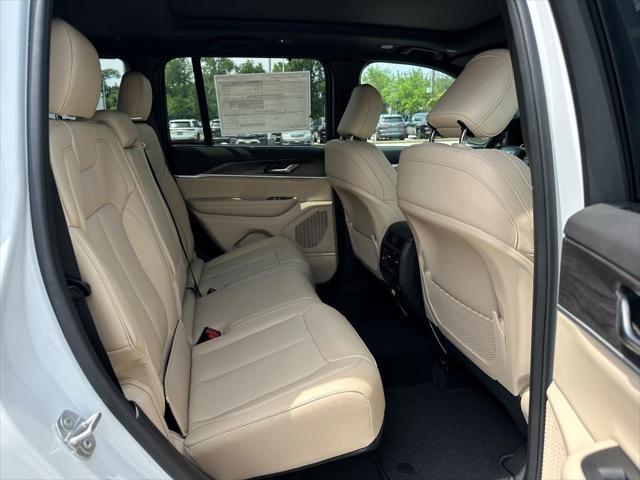 new 2025 Jeep Grand Cherokee car, priced at $51,287