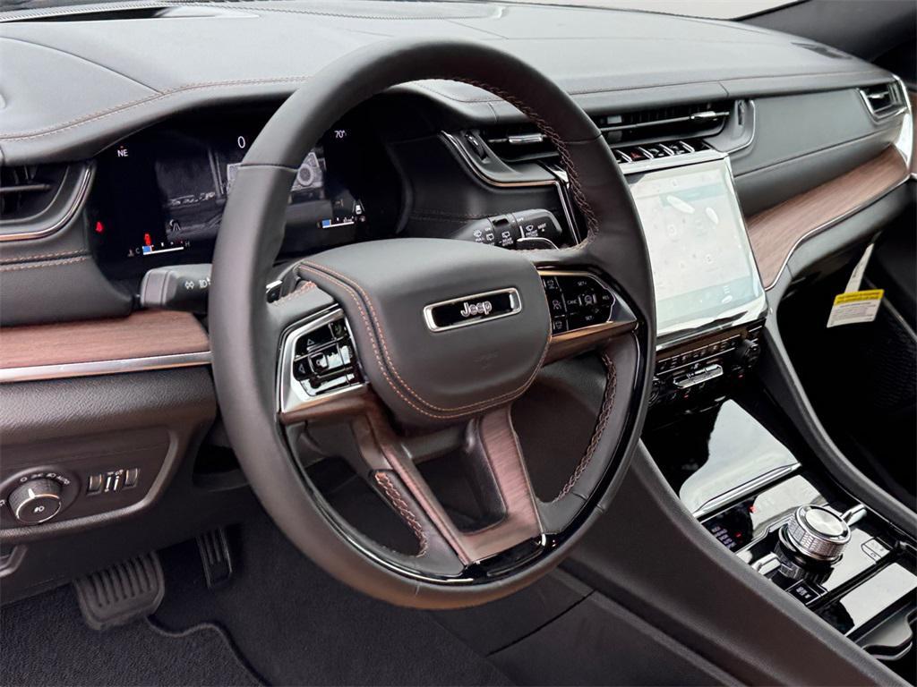 new 2025 Jeep Grand Cherokee L car, priced at $65,000