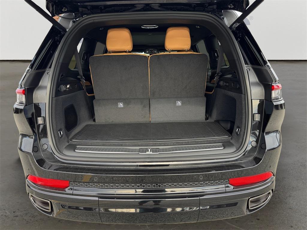 new 2025 Jeep Grand Cherokee L car, priced at $65,000