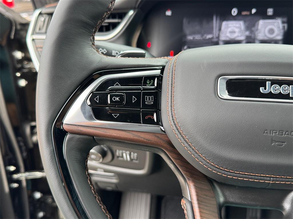 new 2025 Jeep Grand Cherokee L car, priced at $65,000