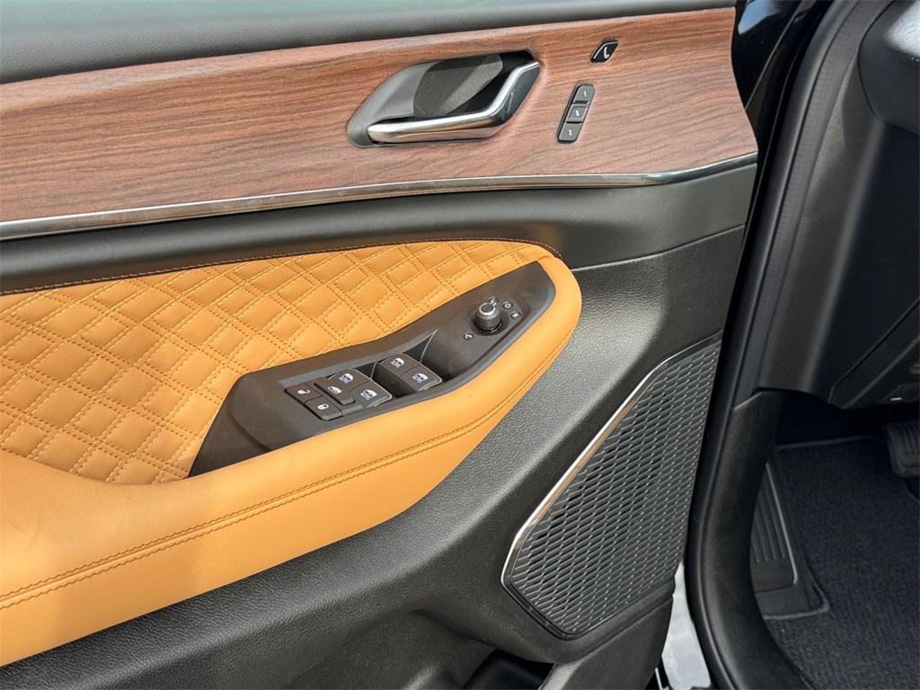 new 2025 Jeep Grand Cherokee L car, priced at $65,000