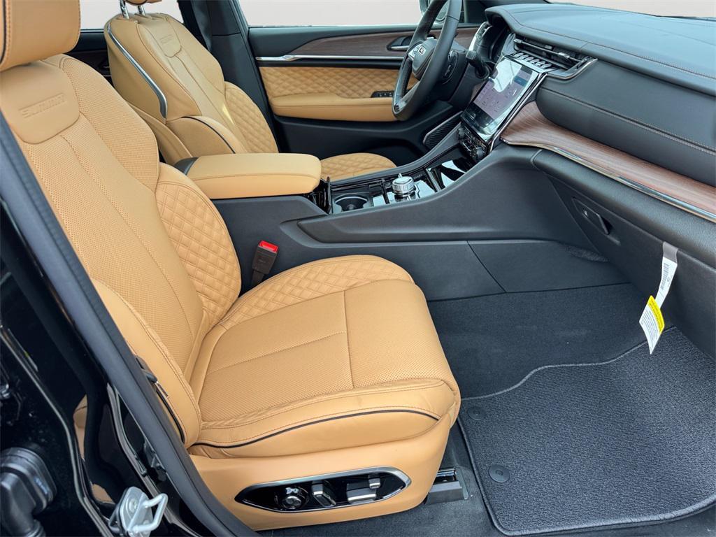 new 2025 Jeep Grand Cherokee L car, priced at $65,000