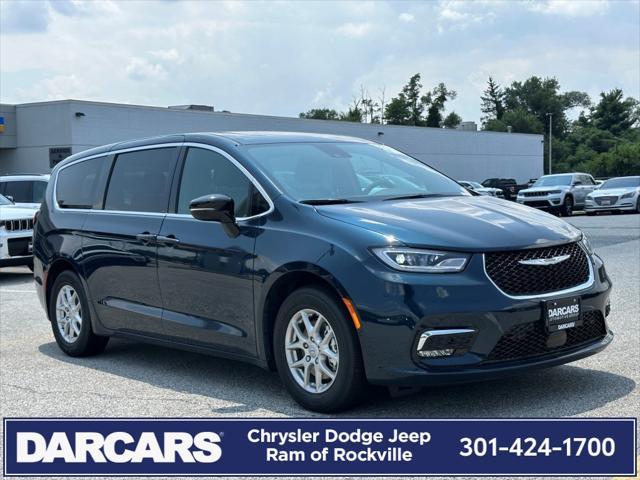 new 2025 Chrysler Pacifica car