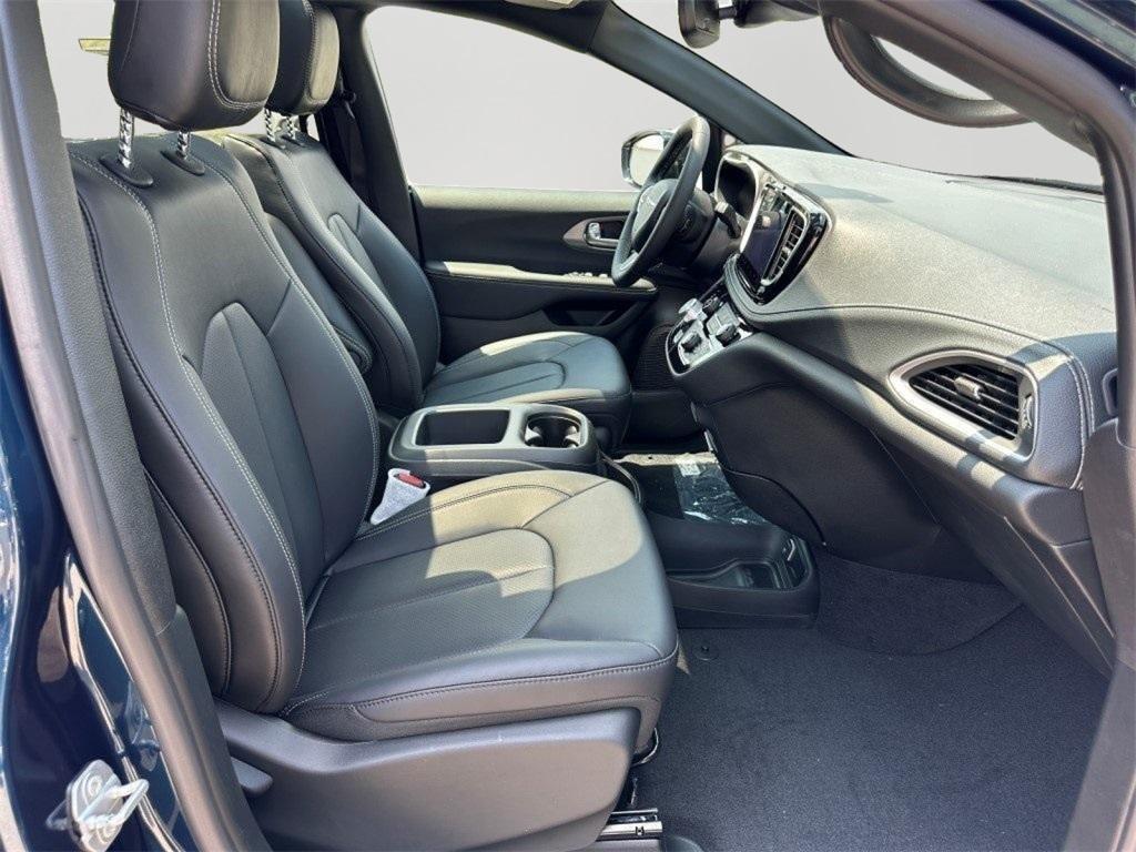 new 2025 Chrysler Pacifica car, priced at $42,000